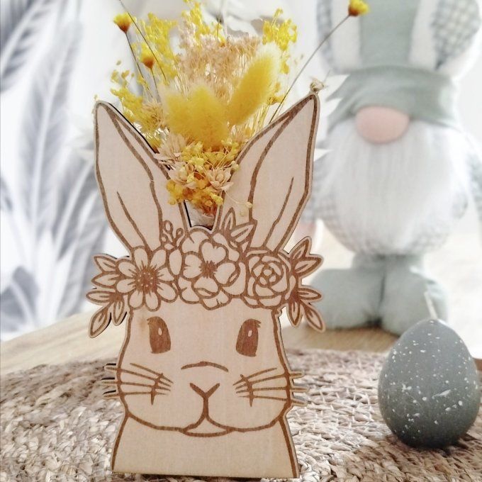 Lapin et son bouquet 
