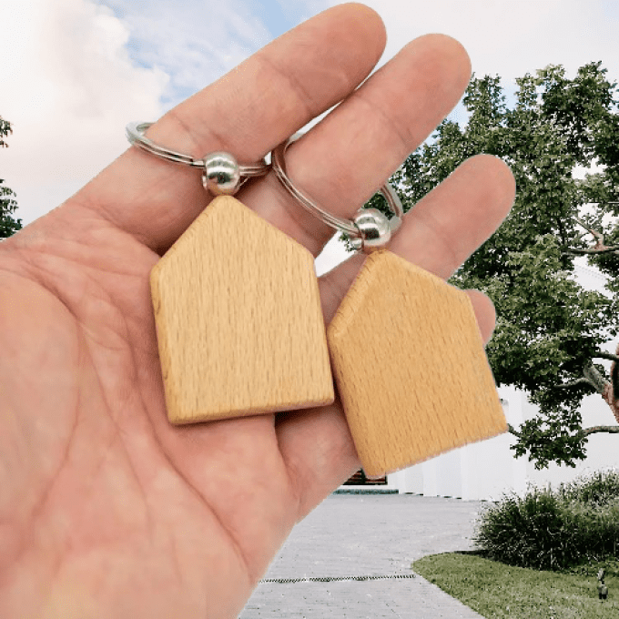 Porte clés en bois, modèle maison