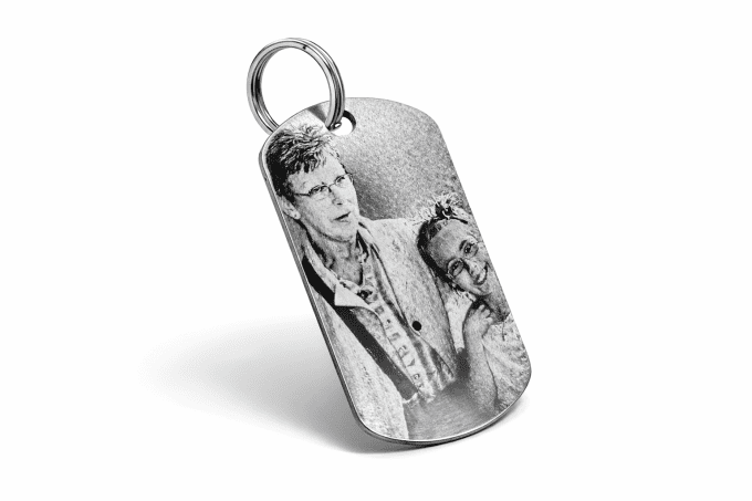 PORTE-CLÉS PHOTO PERSONNALISÉ – SOUVENIR GRAVÉ