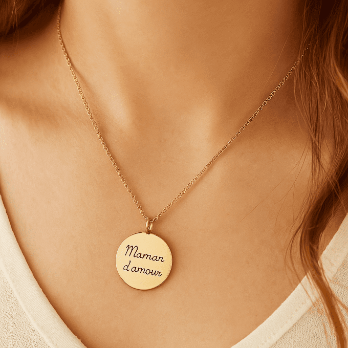 Collier médaillon rond